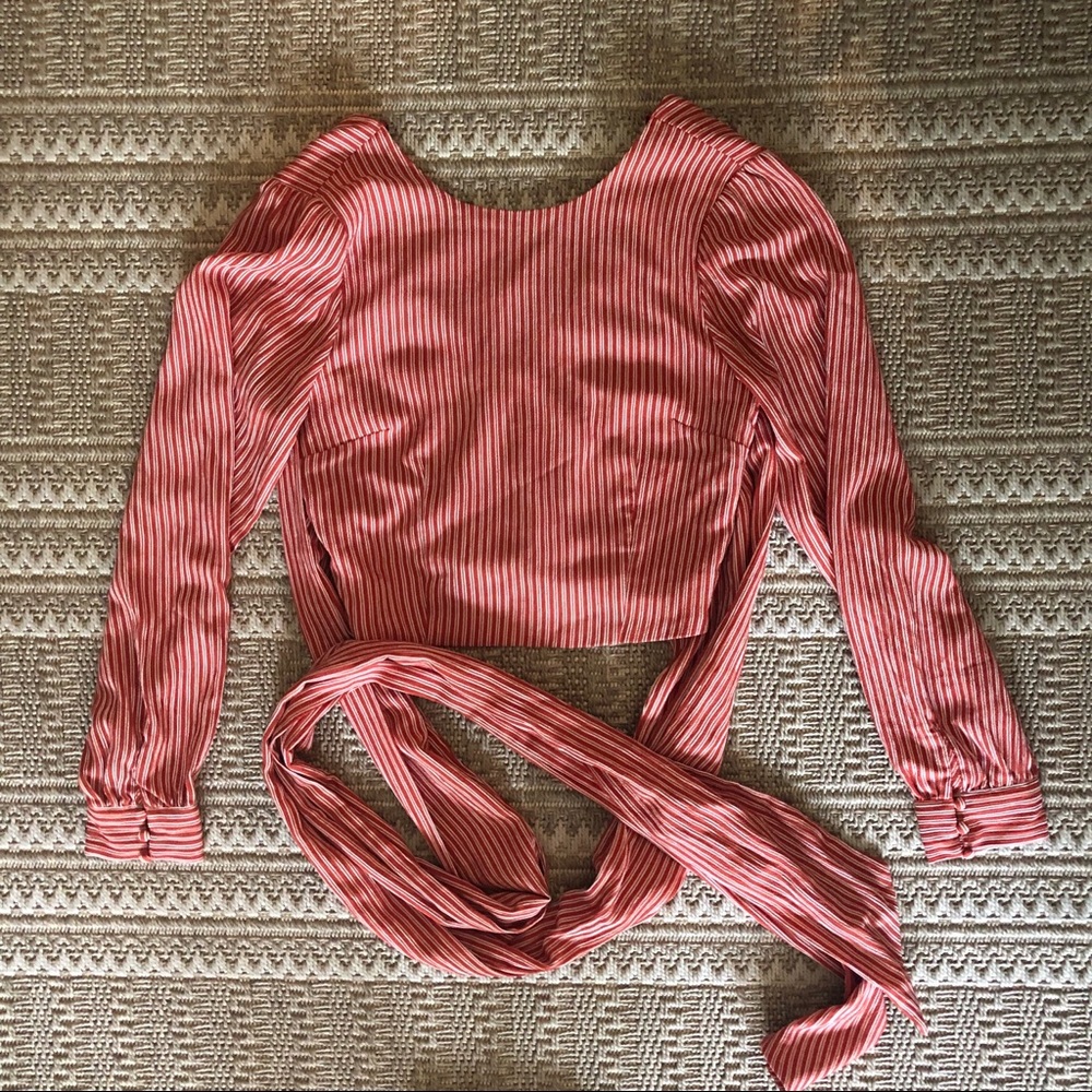 Chriselle/J.O.A Crop Wrap-Top sz XS
